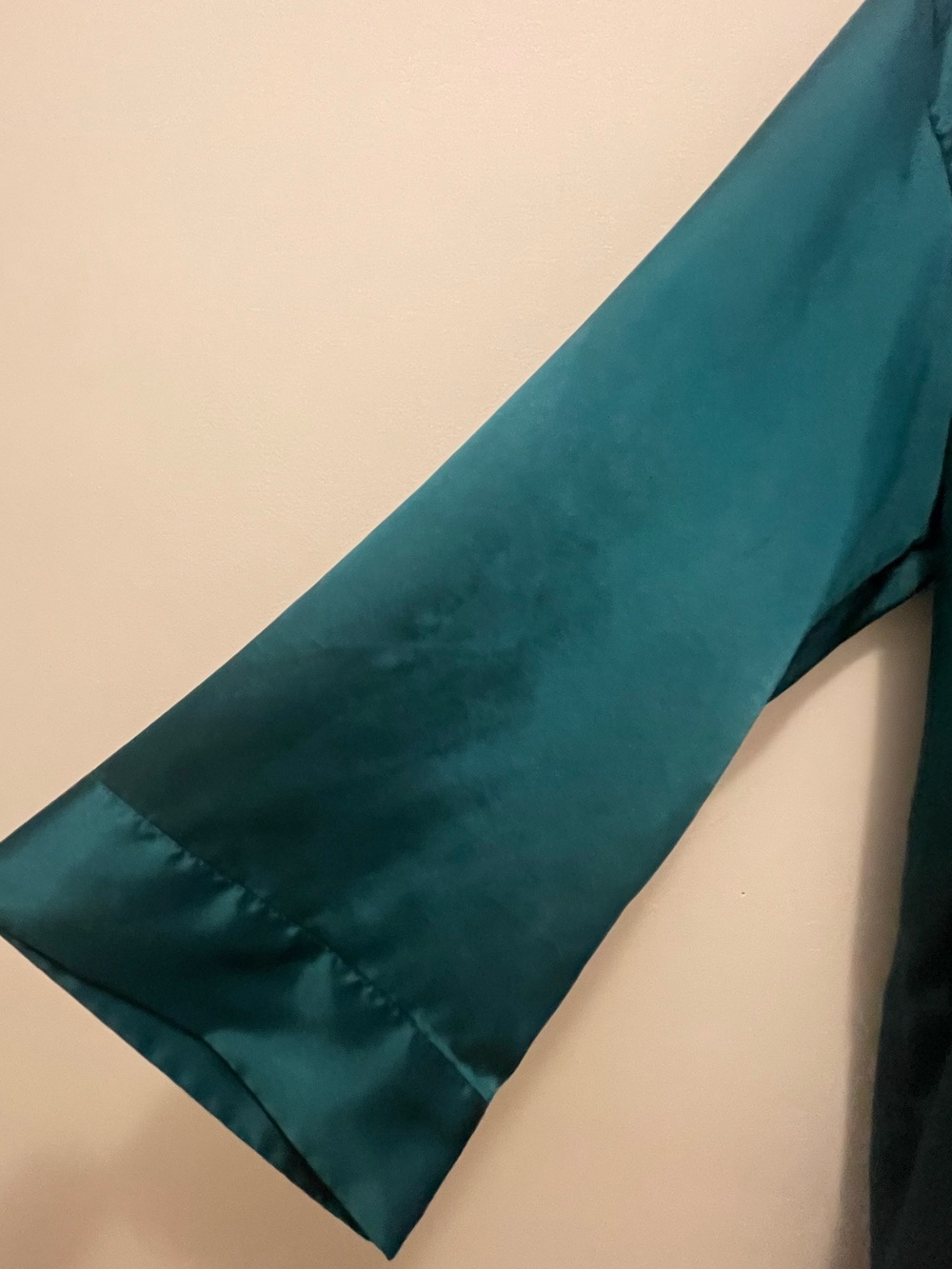 Victoria's Secret Dark Green Satin Short Kimono Robe with Waist Tie - Picture 3 of 8